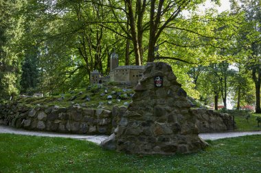 Marianske Lazne, Çek Cumhuriyeti - 26 Eylül 2021 - Minyatür Park Boheminium - Loket Kalesi                               