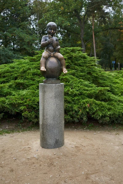 Frantiskovy Lazne Tsjechië September 2021 Het Standbeeld Van Kleine Naakte — Stockfoto