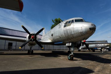 Prag, Çek Cumhuriyeti - 17 Haziran 2022 - Havacılık Müzesi Kbely - Avia Av-14T - nakliye uçağı -1950                               