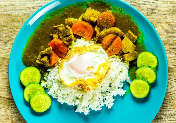 Ovo Caril Com Arroz Prato Close Estúdio Chiangmai Tailândia — Fotografia de Stock