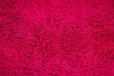 Yığınla kırmızı bir bez, duş için banyo havlusu..