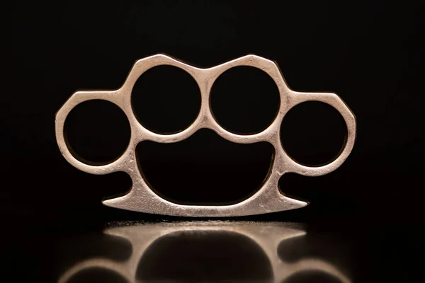 Steel Brass Knuckles Black Background Reflections Concept Hooligan Fight Fighting — Stock Photo, Image