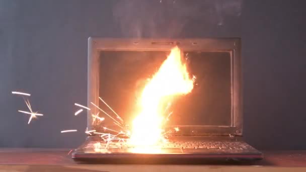 Room Table Laptop Caught Fire Flames Sparks Fire Battery Contacts — Stock Video