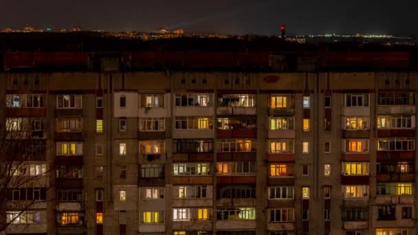 Zeitraffer Stadtfenster Haus Das Nächtliche Licht Den Fenstern Eines Mehrstöckigen — Stockvideo