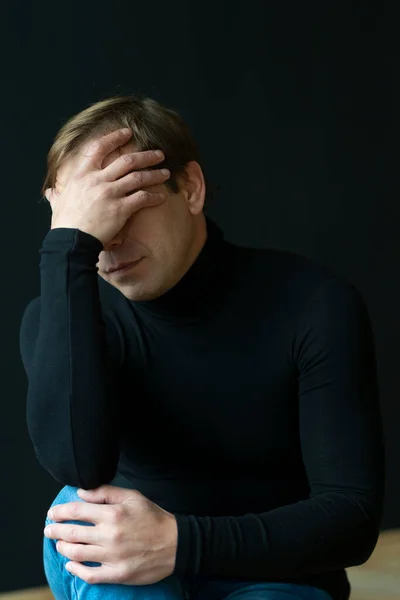 Portrait Blue Eyed Thoughtful Charismatic Man Years Old Golf Sweater — Fotografia de Stock