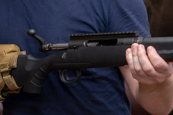 Man Holds Rifle His Knees Pulls Back Bolt Reloads Weapon — Stock Photo, Image