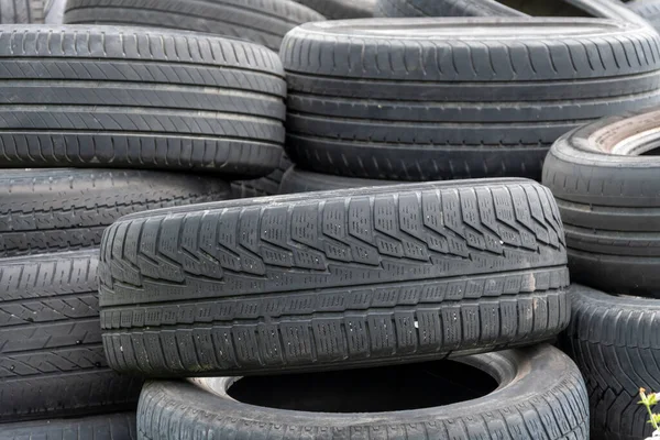 Old Car Tires Worn Out Car Tire Tread Dump Used — Stockfoto