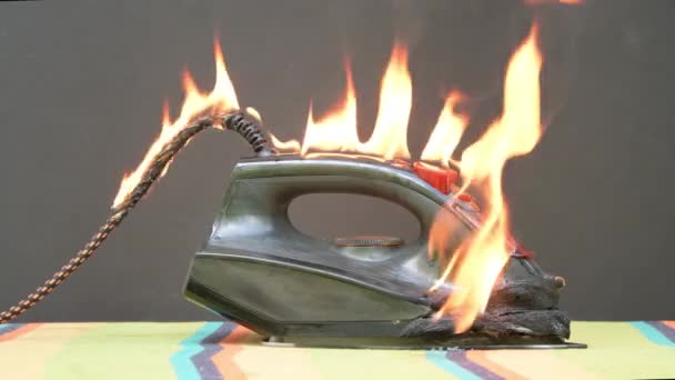 Fire Electric Iron Ironingboard Apartment Short Circuit Household Appliances Electrical — ストック動画