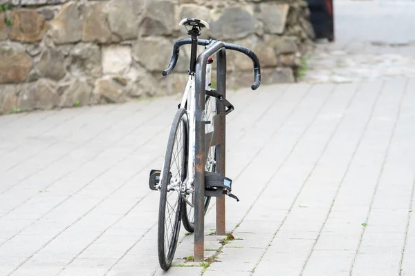 Bike Parked Pole Pedestrian Zone Old Town — Stock Photo, Image