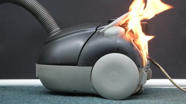 Vacuum Cleaner Fire Apartment Cause Fire Short Circuit Electrical Fault — Vídeo de stock