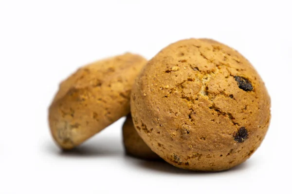 Choklad cookies på en vit bakgrund — Stockfoto