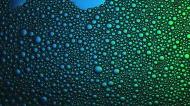 Rengarenk kabarcıklar. Üst Manzara. Kapat..