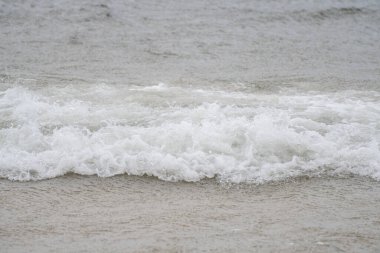 Kötü havalarda okyanus ya da deniz dalgalarının fotoğrafı