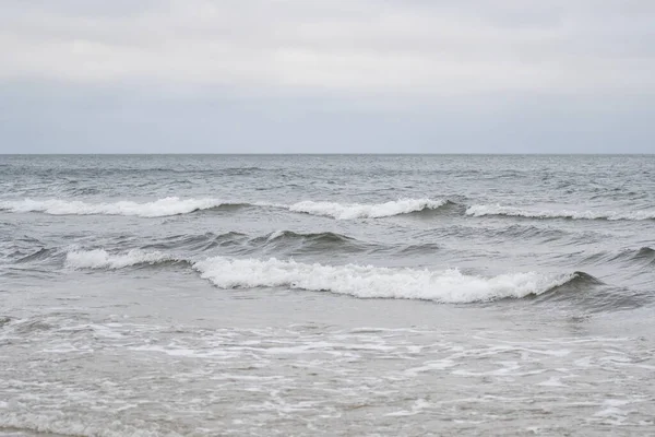 Kötü Havalarda Okyanus Deniz Dalgalarının Fotoğrafı — Stok fotoğraf