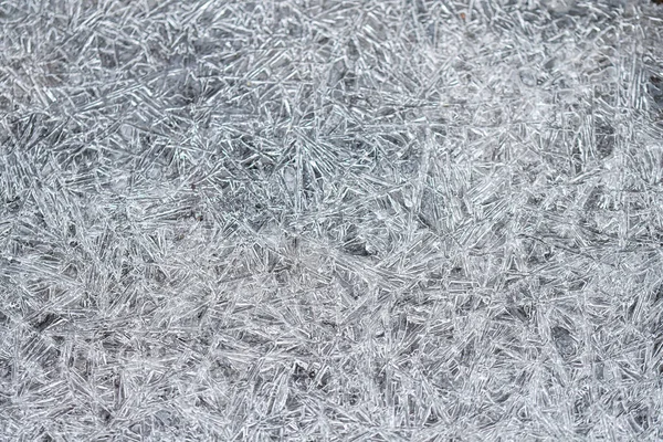 Kış mevsiminde yakın çekim ya da donmuş suyun buz kristallerinin makroyu