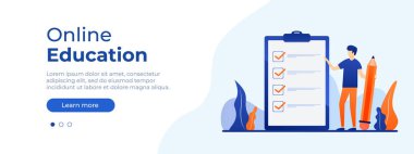 Çevrimiçi eğitim kavramı. Web sayfası için vektör düzeni. İnsanların uzaktan okuduğu düz bir tasvir. Öğrenciler evde online öğreniyor. Vektör illüstrasyonu EPS 10