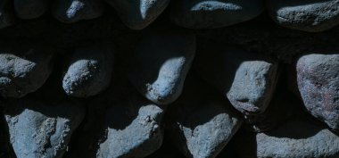                  arzulanan taş dokusu, mavi taşlar              