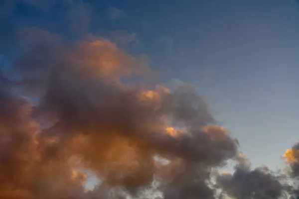 Nubes Coloridas Cielo Poniente Como Fondo — Foto de Stock