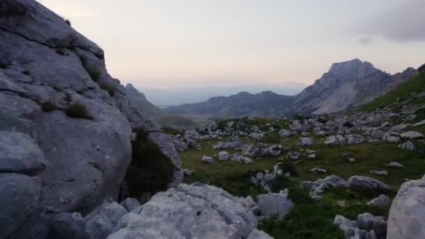 Picchi Montagna All Alba Catturati Drone Aereo Pista Girato Direzione — Video Stock