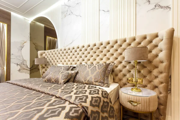 Luxus Hotelschlafzimmer Bett Mit Kopfteil — Stockfoto