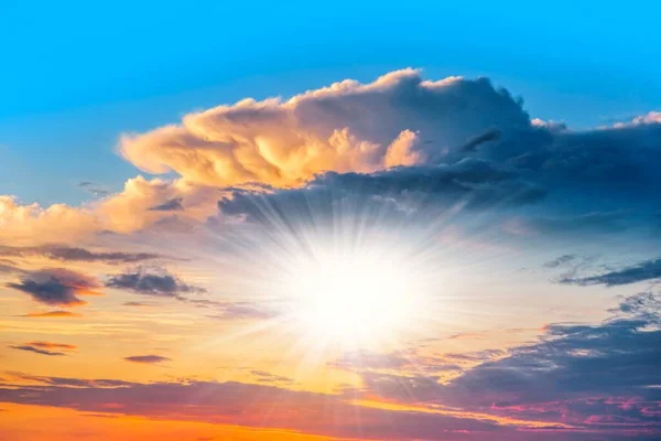 Mattina Soleggiata Cielo Nuvoloso — Foto Stock