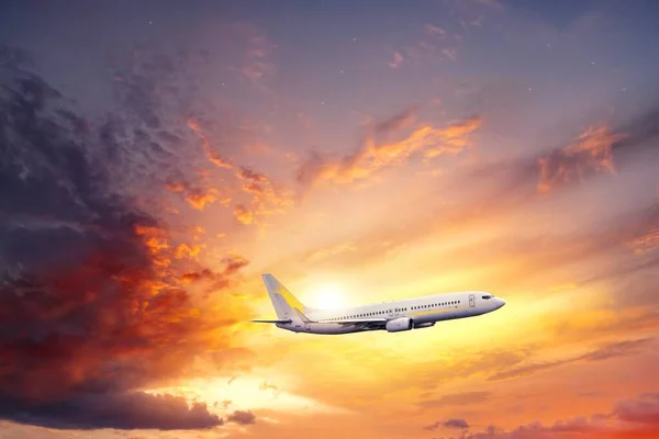 Plane Takes Sunset Air Travel Sky Airplane Altitude Air Travel — 스톡 사진