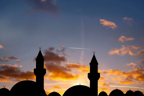 Silhouette Une Belle Mosquée Sur Fond Soleil Couchant — Photo
