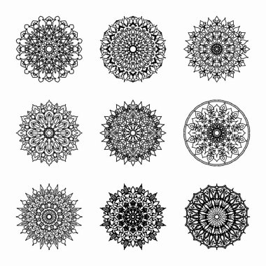 Henna, Mehndi, dövmeler, dekorasyonlar için mandala şeklinde dairesel desenler. Etnik doğu tarzında dekoratif dekorasyon. Boyama kitabı sayfası.