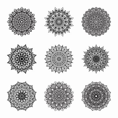 Henna, Mehndi, dövmeler, dekorasyonlar için mandala şeklinde dairesel desenler. Etnik doğu tarzında dekoratif dekorasyon. Boyama kitabı sayfası.