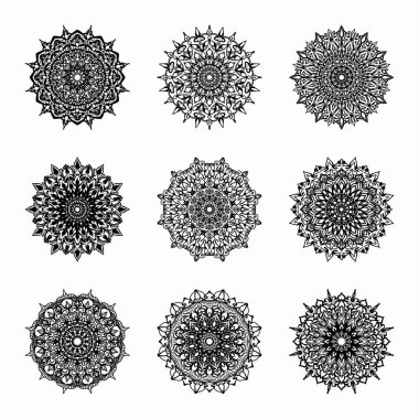 Henna, Mehndi, dövmeler, dekorasyonlar için mandala şeklinde dairesel desenler. Etnik doğu tarzında dekoratif dekorasyon. Boyama kitabı sayfası.