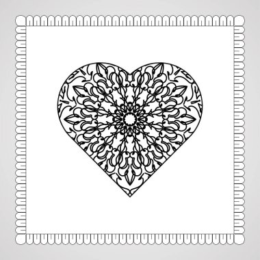 Mandala ile elle çizilmiş kalp. Etnik doğulu karalama süsü dekorasyonu