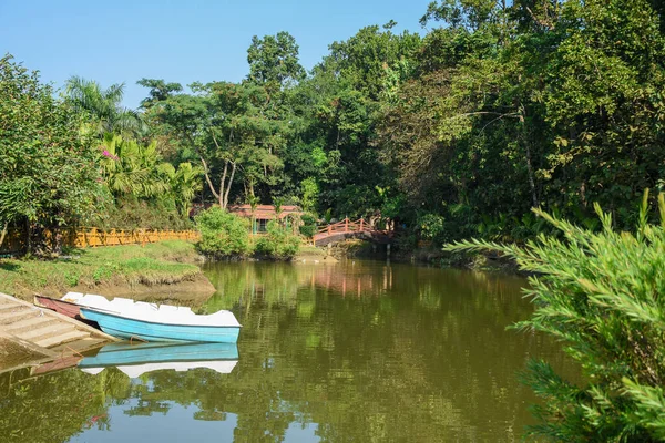 Barcos Green Lake Com Água Limpa Lataguri Bengala Ocidental — Fotografia de Stock