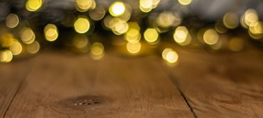 Odaklanamayan ışıklarla dolu renkli bir arkaplan. Bokeh geçmişi. Işık noktaları ve bokeh ile Noel arkaplanı.