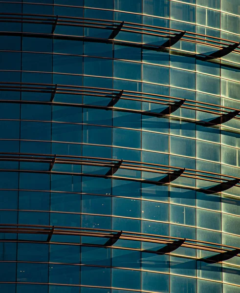 Blue Glass Facade Sunny Day — Stockfoto