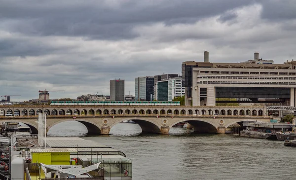 Παρίσι Γαλλία 2014 Γέφυρα Pont Bercy Στο Παρίσι — Φωτογραφία Αρχείου