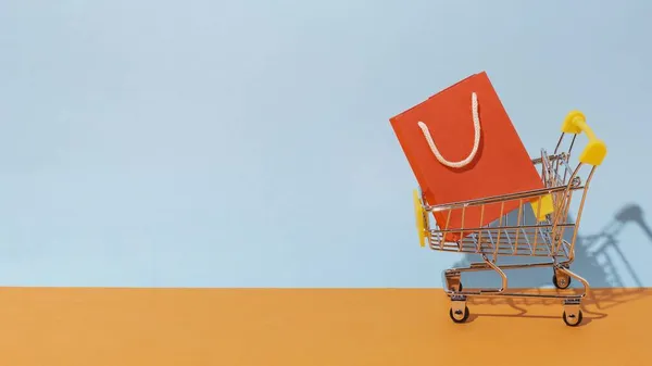 Carrito de la bolsa de compras. concepto de foto hermosa de alta calidad —  Fotos de Stock