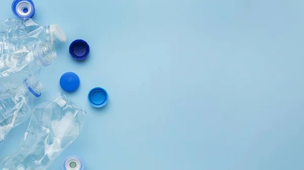 Residuos peligrosos naturaleza botellas de plástico. concepto de foto hermosa de alta calidad — Foto de Stock