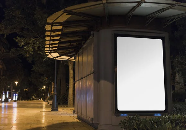 Cidade branca branca branca do painel de propaganda. Conceito de foto bonita de alta qualidade — Fotografia de Stock