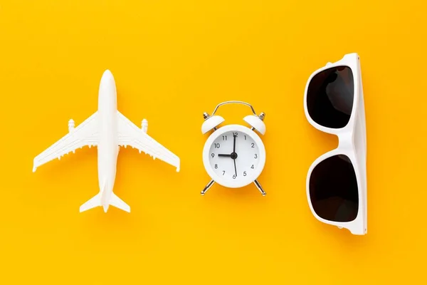 Γυαλιά ηλίου για το ρολόι του αεροπλάνου. Υψηλής ποιότητας φωτογραφία — Φωτογραφία Αρχείου