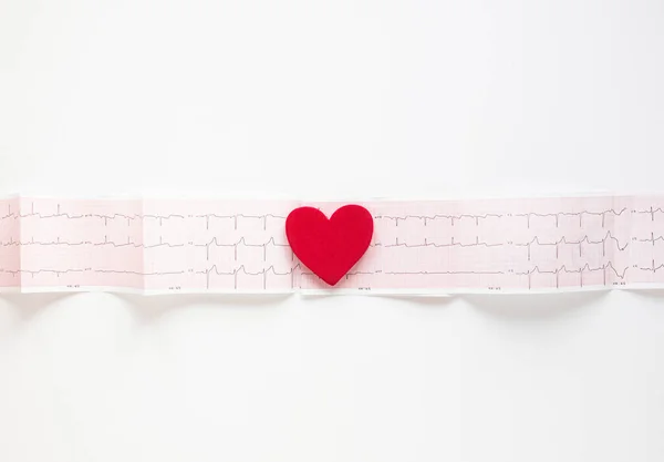 Top view medical cardiogram with heart. High quality photo — Stock Photo, Image