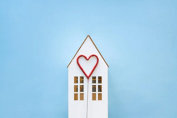 Cute heart toy house. High quality photo — Stock Photo, Image