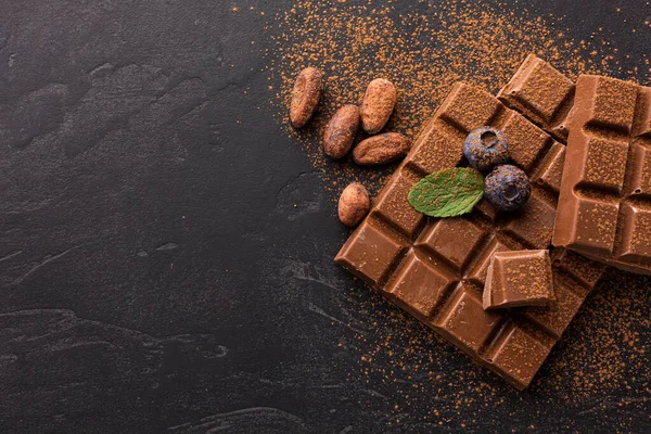 Çikolata kaplı kakao tozu. Yüksek kalite fotoğraf — Stok fotoğraf