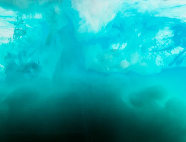 Densa tinta azul nube pesada. Foto de alta calidad — Foto de Stock