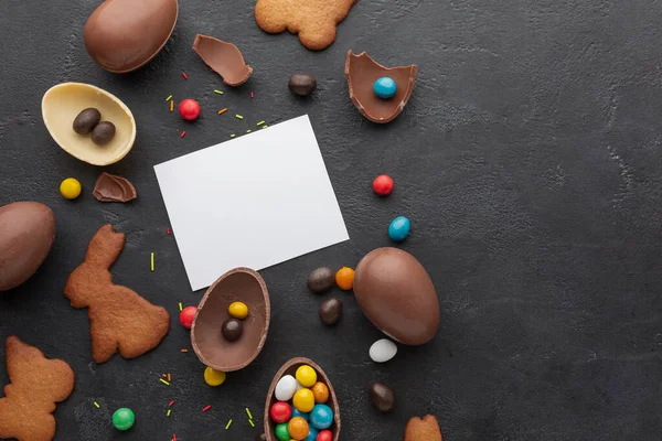 Vista Superior Ovos Páscoa Chocolate Com Espaço Cópia Doces Coloridos — Fotografia de Stock