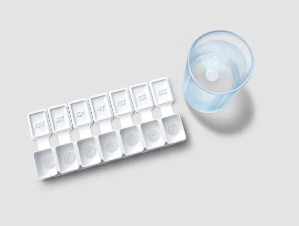 Makineli kutuda yedi günlük tablet var.