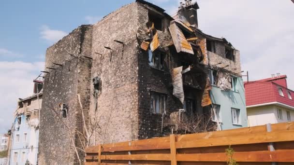 House Destroyed Shells Street Irpin War Ukraine Aftermath Shelling Burnt — ストック動画