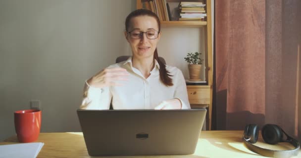Young Woman Speak Computer Webcam Waving Hands Showing Thumbs Front — Stok video