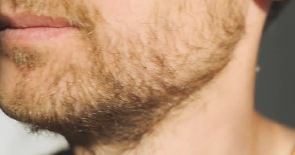 Mans Face Half Shaved Half Unshaven Reflection Skin Rays Sun — ストック動画