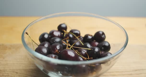 Full Plate Cherries Becomes Empty Hands Pick One Cherry Accelerated — Wideo stockowe