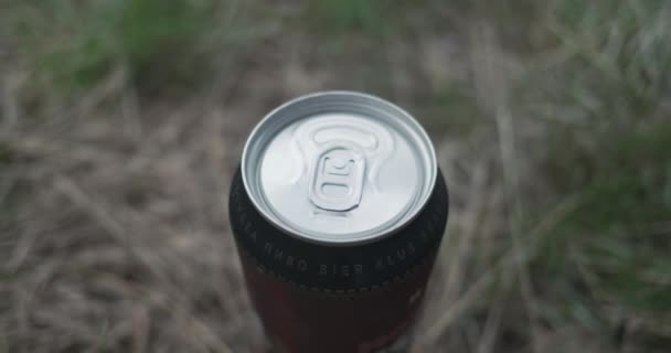 Womens Hands Open Can Beer Standing Grass Side View Foam — Video Stock